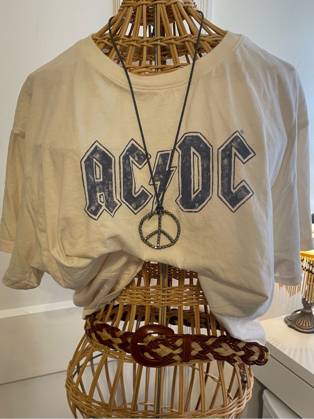 American Eagle ACDC Cropped Band Tee Graphic T-Shirt short sleeve Womens NWOT